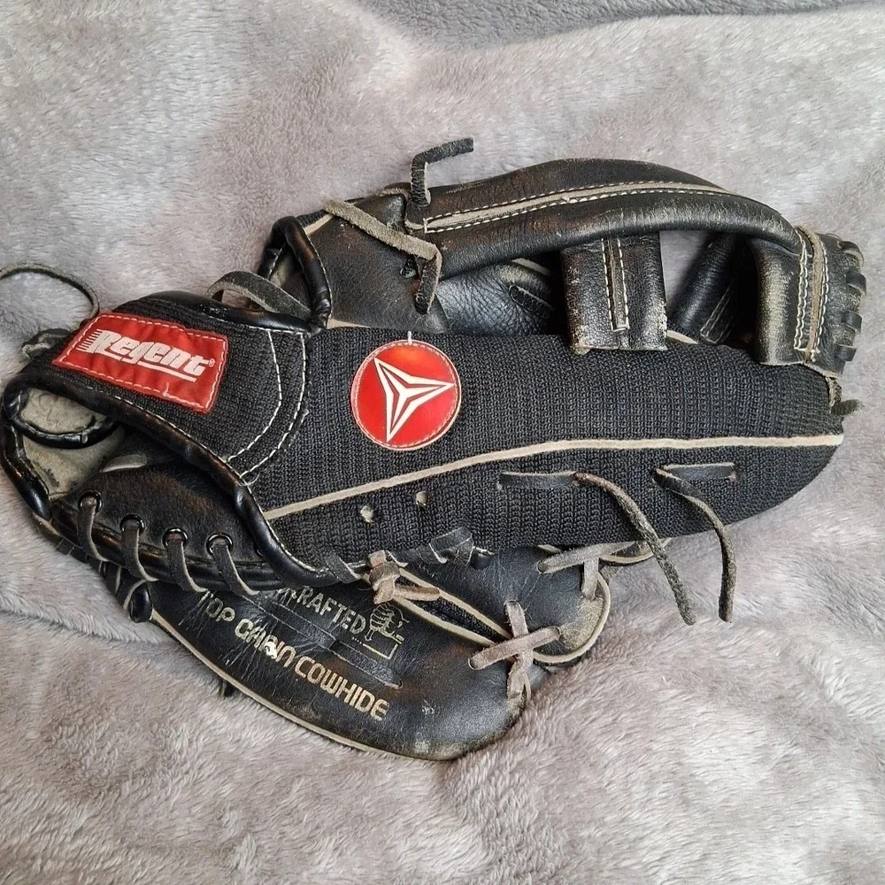 Regent XG700 Baseball Glove Right‎ Hand Throw Black 11